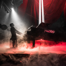 ROCK LEGENDS & GRAND PIANO